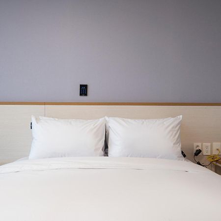 Surestay Plus Hotel By Best Western Asan Room photo