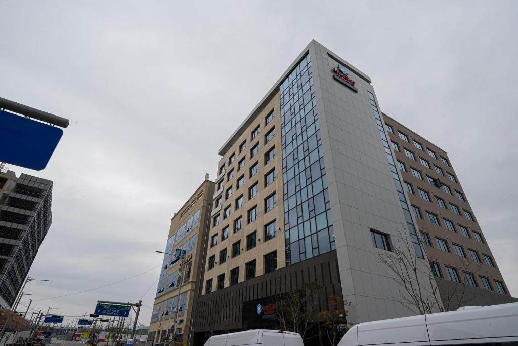 Surestay Plus Hotel By Best Western Asan Exterior photo